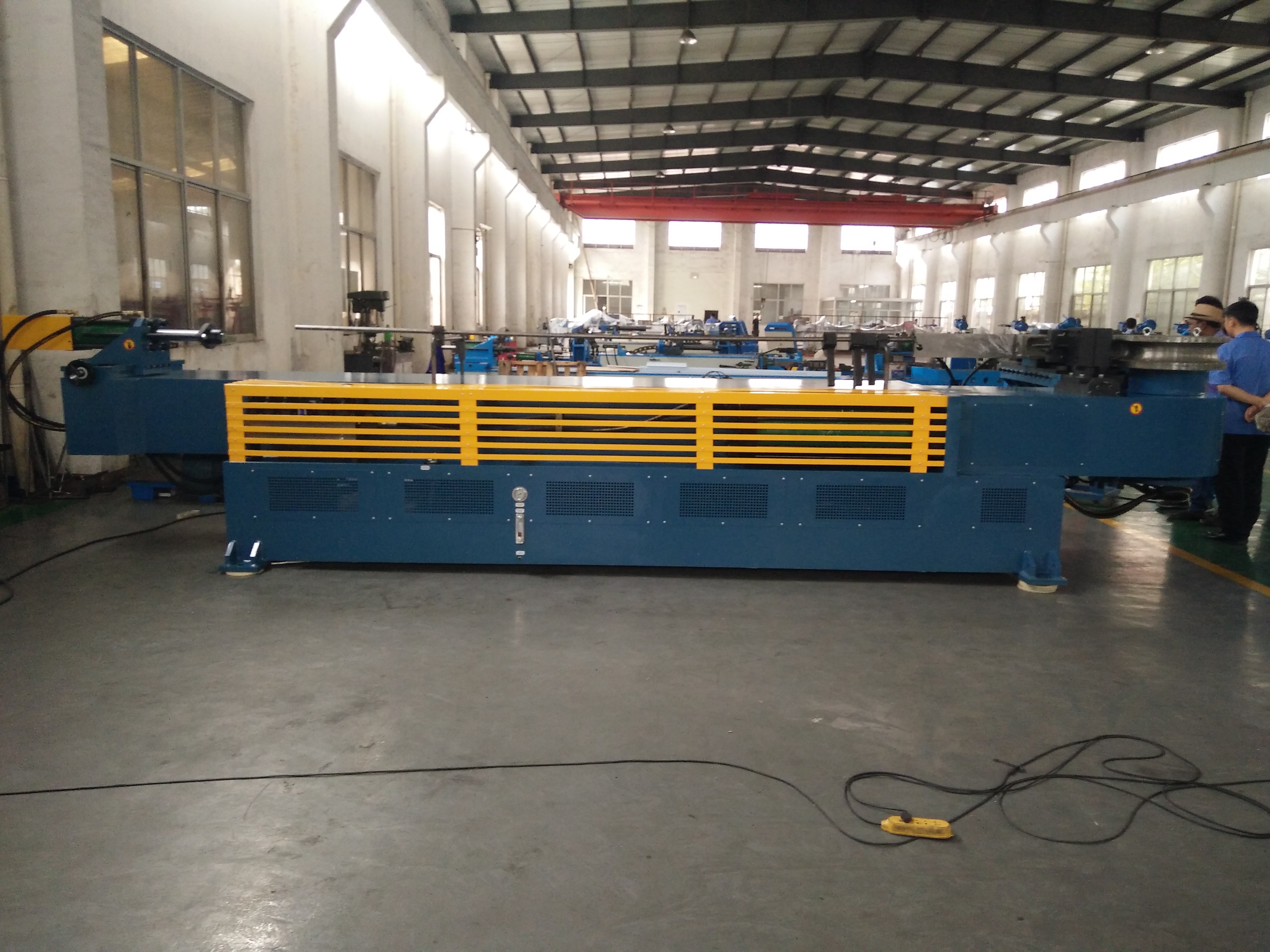 Máy uốn ống điều khiển CNC hoàn toàn tự động đa năng