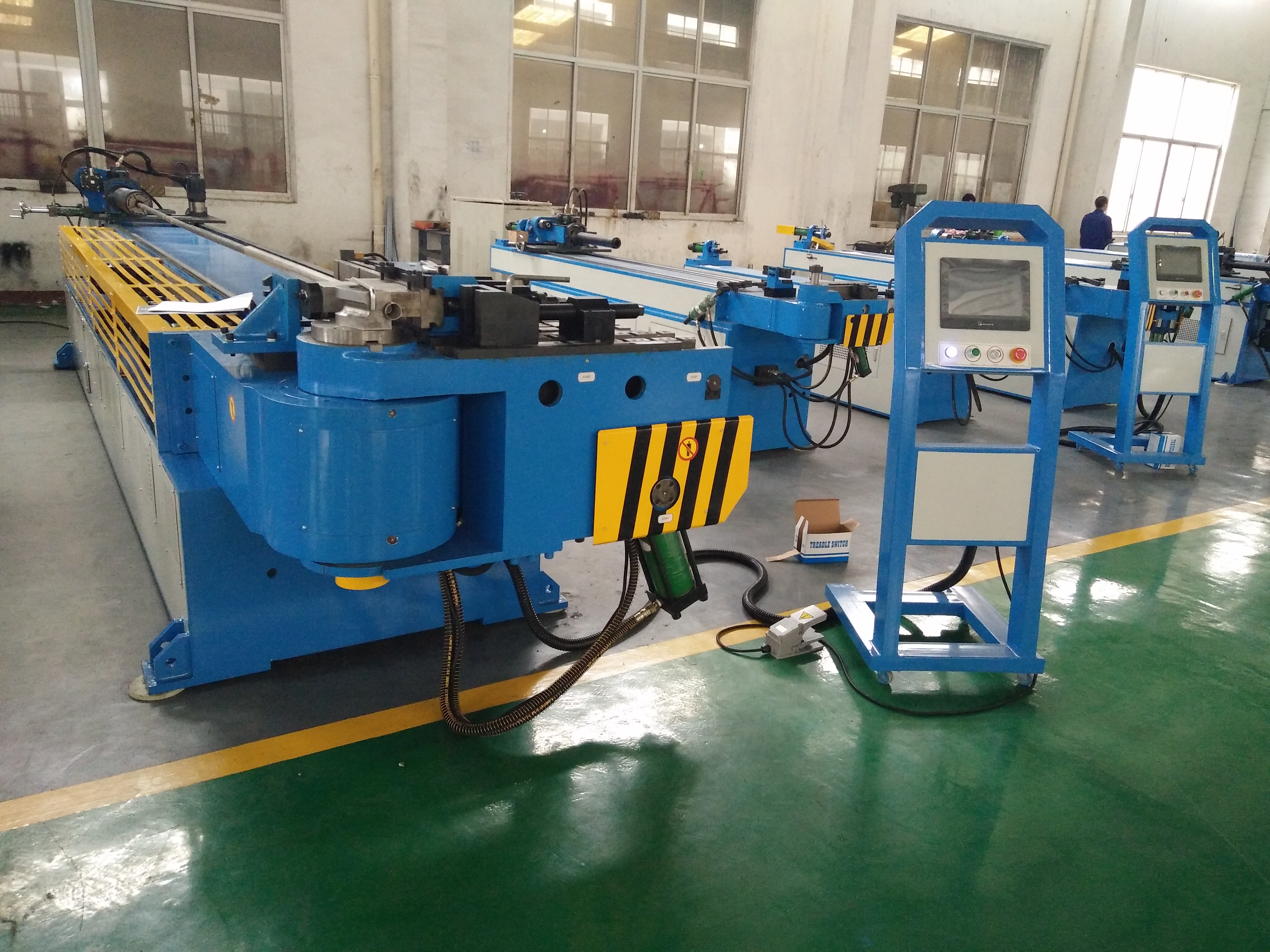 máy uốn ống thép 3 con lăn GM-SB-100CNC