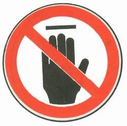 Cấm chạm v&agrave;o